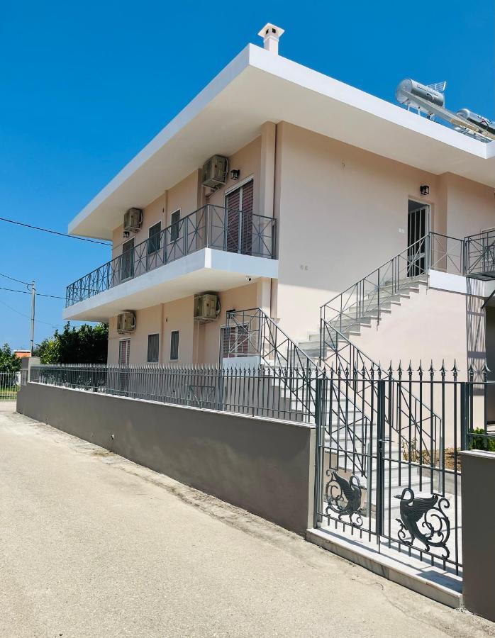 Koulouras Holiday Apartments Nikoléika Kültér fotó